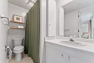 1004 W Crescent Dr, Manitowoc, WI 54220 - Photo 40