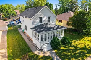 306 W 6th St, Kaukauna, WI 54130 - Photo 2
