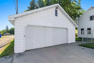 306 W 6th St, Kaukauna, WI 54130 - Photo 6