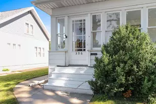 306 W 6th St, Kaukauna, WI 54130 - Photo 4