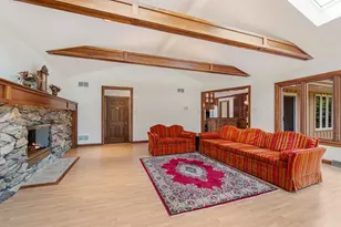 W270S3575 Oak Knoll Dr, Waukesha, WI 53189 - Photo 8