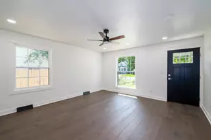 1634 Burdick St, Oshkosh, WI 54901 - Photo 4