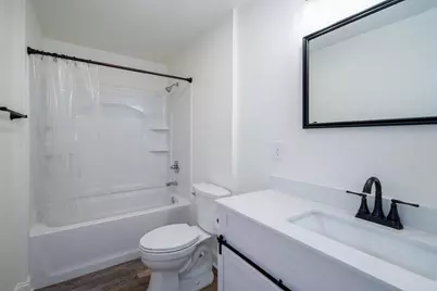 1634 Burdick Street, Oshkosh, WI 54901 - Photo 12