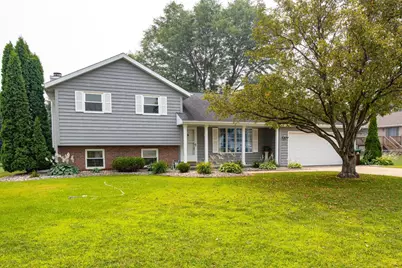 3123 W Hiawatha Drive, Appleton, WI 54914 - Photo 2