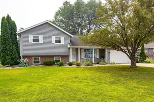 3123 W Hiawatha Dr, Appleton, WI 54914 - Photo 2