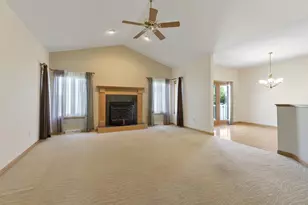 8 Hampton Ct, Fond du Lac, WI 54935 - Photo 6