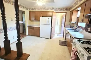 8830 W Greenwood Terrace, Milwaukee, WI 53224 - Photo 6
