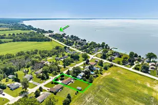 3659 VanLaanen Rd, Green Bay, WI 54311 - Photo 2