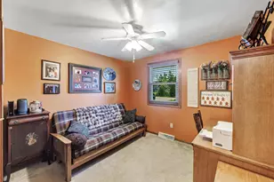 3659 VanLaanen Rd, Green Bay, WI 54311 - Photo 28