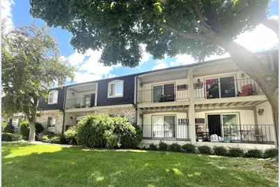 121 W North Street #27, Waukesha, WI 53188 - Photo 10