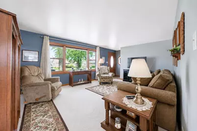 1059 Rockdale Street, Green Bay, WI 54304 - Photo 2