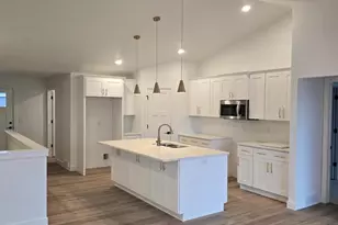 2951 Winnipeg St, Menasha, WI 54952 - Photo 2