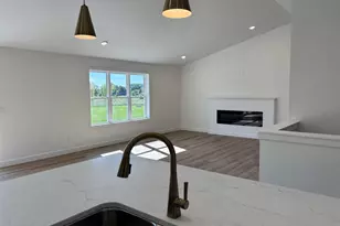 2951 Winnipeg St, Menasha, WI 54952 - Photo 8