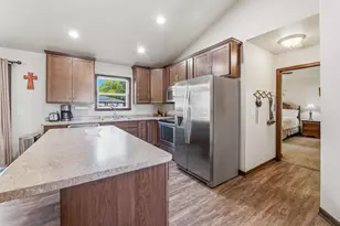 502 Leona Way, Oakfield, WI 53065 - Photo 4