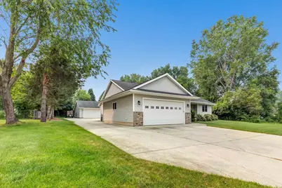 3533 Leeds Castle Drive, Green Bay, WI 54313 - Photo 2