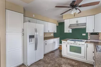 150 S Lee Street, Appleton, WI 54915 - Photo 12