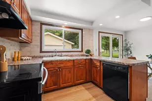 224 S Telulah Ave, Appleton, WI 54915 - Photo 12