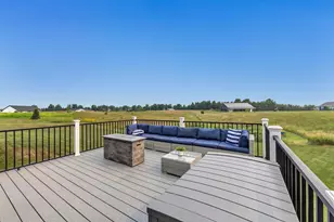 7542 Highland Mdw Ct, Pulaski, WI 54162 - Photo 18