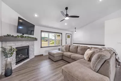 7542 Highland Meadow Court, Pulaski, WI 54162 - Photo 2