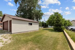 275 S Madison St, Waupun, WI 53963 - Photo 46