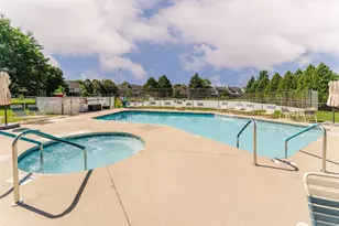 2520 Village Ln, Oshkosh, WI 54904 - Photo 36