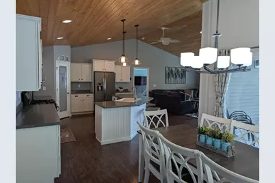 4666 Island View Drive, Oshkosh, WI 54901 - Photo 28