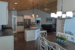 4666 Island View Dr, Oshkosh, WI 54901 - Photo 28