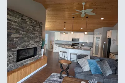 4666 Island View Drive, Oshkosh, WI 54901 - Photo 34