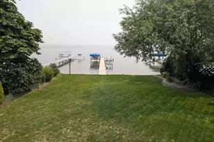 4666 Island View Dr, Oshkosh, WI 54901 - Photo 22