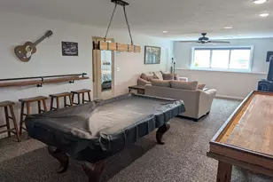 4666 Island View Dr, Oshkosh, WI 54901 - Photo 40