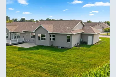 911 Barronwood Drive, Green Bay, WI 54311 - Photo 14