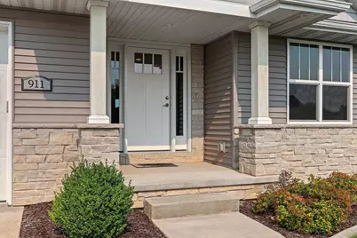 911 Barronwood Drive, Green Bay, WI 54311 - Photo 4
