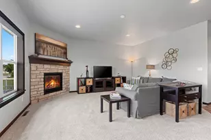 911 Barronwood Dr, Green Bay, WI 54311 - Photo 22