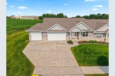 911 Barronwood Drive, Green Bay, WI 54311 - Photo 2