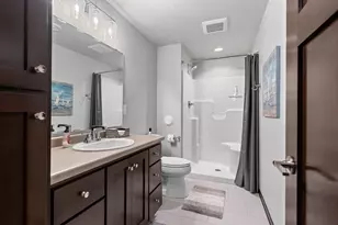 911 Barronwood Dr, Green Bay, WI 54311 - Photo 56