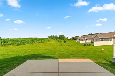 911 Barronwood Drive, Green Bay, WI 54311 - Photo 8