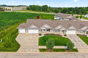 911 Barronwood Dr, Green Bay, WI 54311 - Photo 10