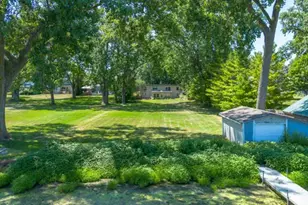 5984 Lake Rd, Oshkosh, WI 54902 - Photo 4