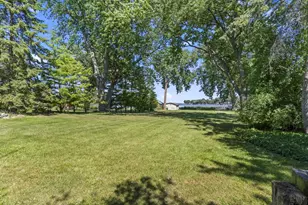 5984 Lake Rd, Oshkosh, WI 54902 - Photo 30