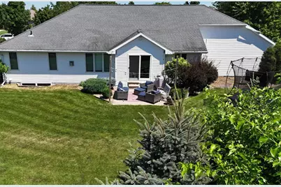4801 N Benview Court, Appleton, WI 54913 - Photo 2