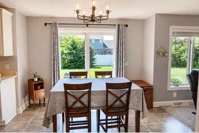 4801 N Benview Court, Appleton, WI 54913 - Photo 8