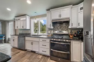 2305 Jesse Ln, Suamico, WI 54313 - Photo 8