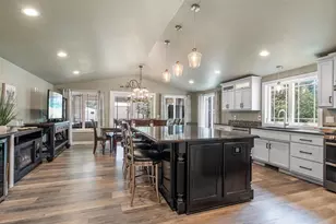 2305 Jesse Ln, Suamico, WI 54313 - Photo 10