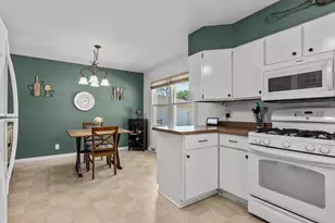 2607 S Fountain Ave, Appleton, WI 54914 - Photo 8