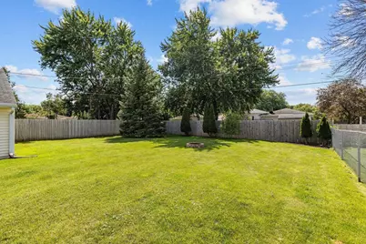 2607 S Fountain Avenue, Appleton, WI 54914 - Photo 2