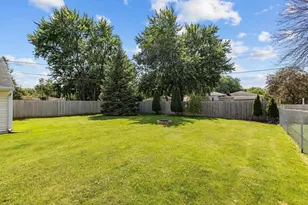 2607 S Fountain Ave, Appleton, WI 54914 - Photo 2
