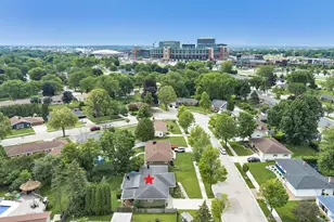 1762 Chateau Dr, Green Bay, WI 54304 - Photo 2