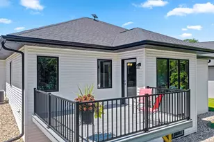 2685 Chambers Xing, Green Bay, WI 54313 - Photo 4