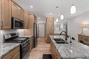 2685 Chambers Xing, Green Bay, WI 54313 - Photo 8