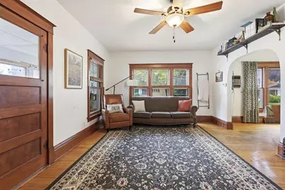 1044 Mt Vernon Street, Oshkosh, WI 54901 - Photo 4